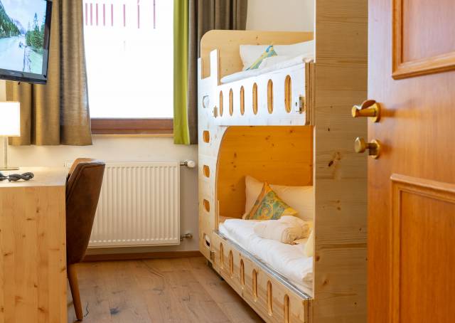 Children's bunk bed at the Familotel Kaiserhof in Tyrol